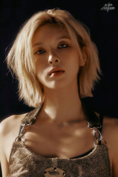 Watch: NMIXX Intrigues With Stylish MV For "KNOW ABOUT ME" Comeback | Soompi