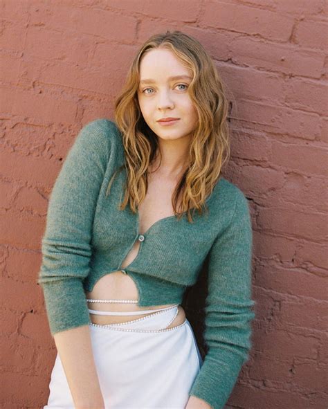 Madeleine Arthur image