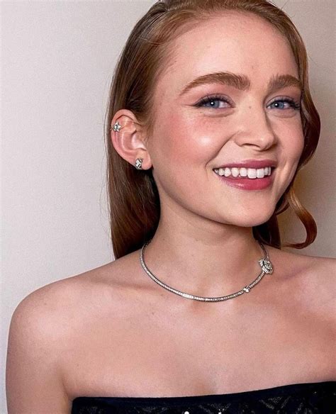 SADIE SINK – Instagram Photos 11/29/2022 – HawtCelebs