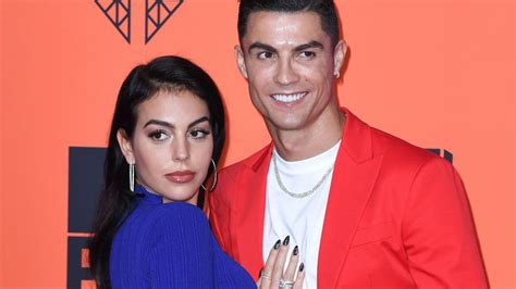 What is Georgina Rodriguez's net worth and how did Cristiano Ronaldo's ...