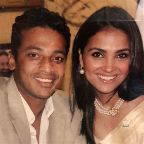 Lara Dutta and tennis star Mahesh Bhupathi give us major couple goals ...