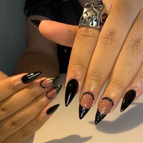 16 Short Stiletto Nails That Look Sharp | Stiletto nails short ...