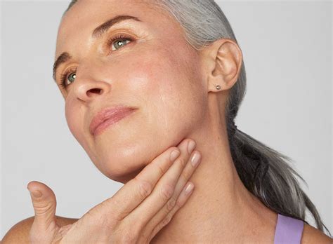 How to Get Rid of Neck Wrinkles | Clinique Australia