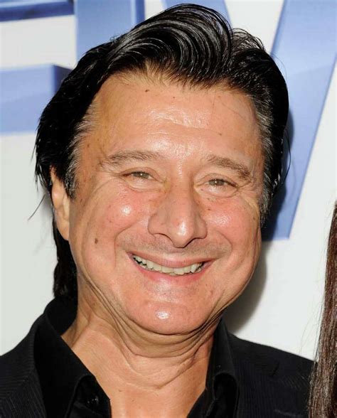 Ex-Journey frontman Steve Perry back on stage