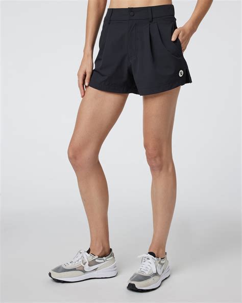Solar Short | Women's Black Golf Shorts | Vuori
