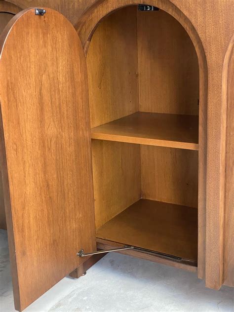 T.H. Robsjohn-Gibbings, Rare "Colosseum" Cabinet, Walnut, Widdicomb ...