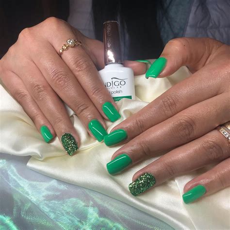 Green Glitter Nails: 30+ Party Looks to Try This Month - Nail Designs Daily