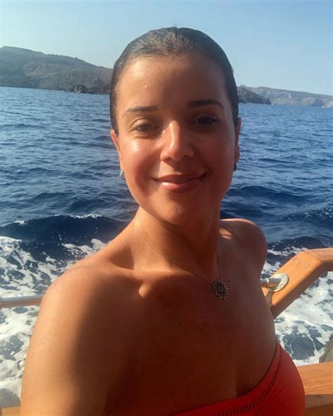 Anna Navarro Actress