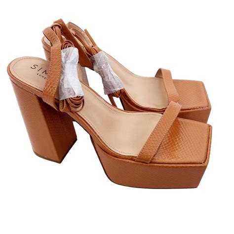 Women's Tan Sandals | Depop