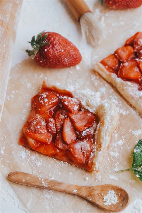 easy-vegan-strawberry-puff-pastry-tart-9 - Best of Vegan