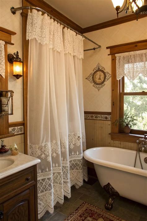 15+ Stylish Bathroom Window Covering Ideas