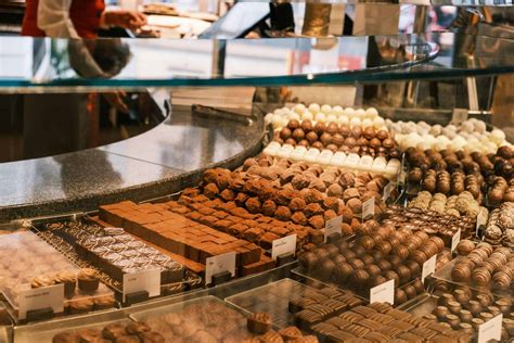 9 Best Swiss Chocolate Factory Tours (By A Chocolate Enthusiast ...