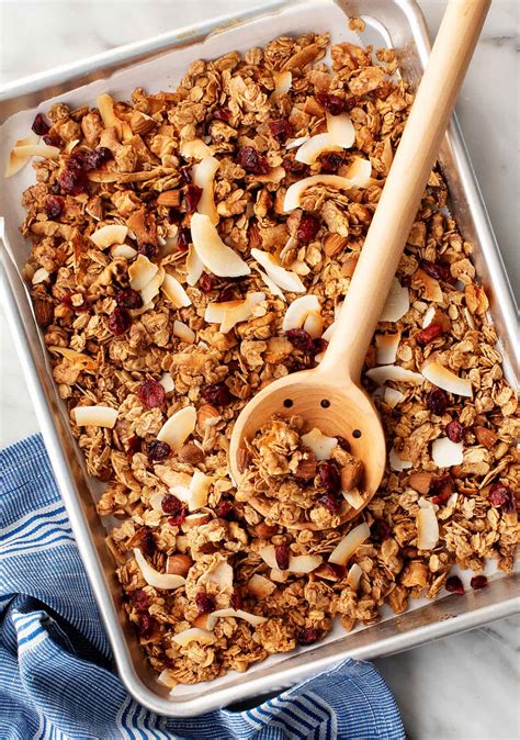 Homemade Granola Recipe - Love and Lemons - Ostefy.com