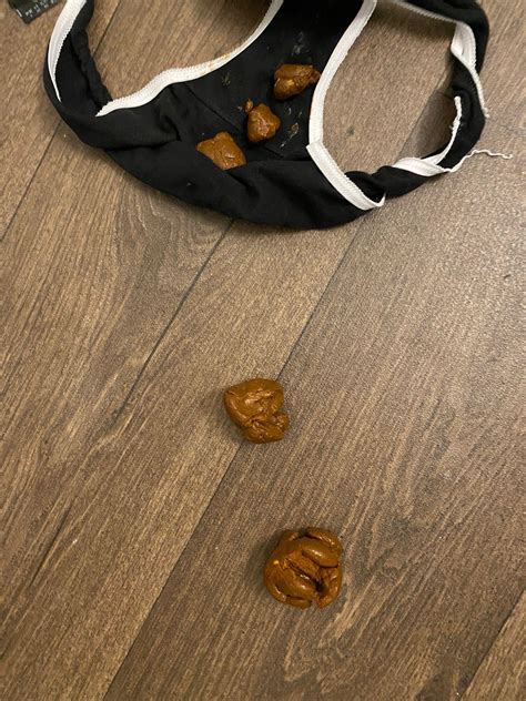 Leaving you a trail…(F) : r/realscatgirls