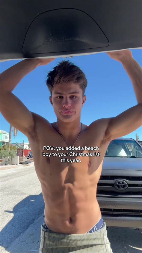 Micah Diaz | Hi #beachboy | Instagram