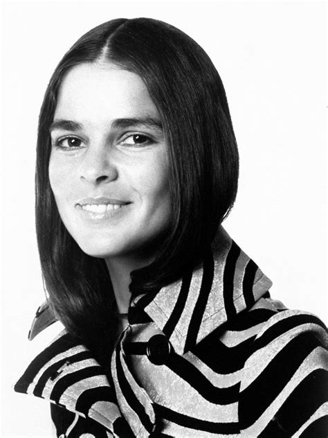 Ali Macgraw's Instagram, Twitter & Facebook on IDCrawl