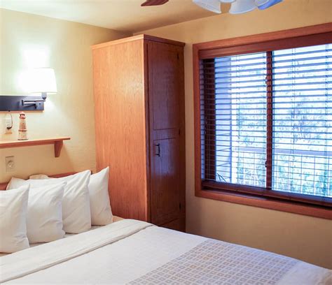 Guest Rooms - Door County | Waterbury Inn Condominium Resort
