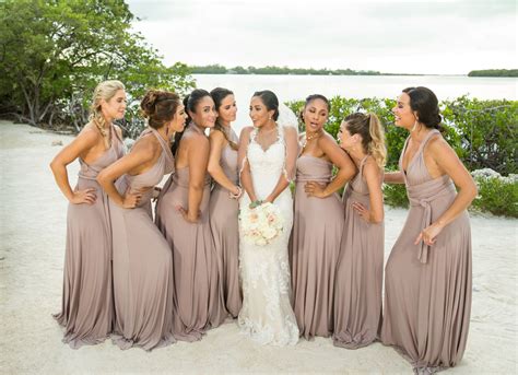 Best Wedding Dresses For Beach Wedding at Lester Shippy blog