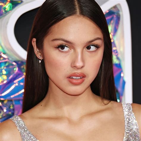 Olivia rodrigo s latest honor has a historic element – Artofit