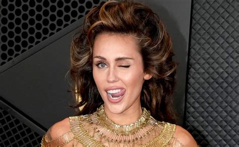 Trug Miley Cyrus nun Unterwäsche bei den Grammys oder nicht?