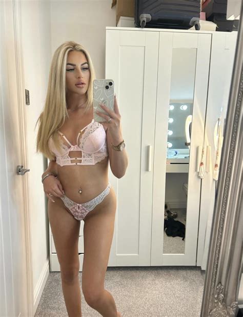 Sophie Aspin : r/JerkOffUKCelebs