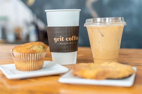 7 Cheap Eats Just a Short Walk Away (From the Rotunda)