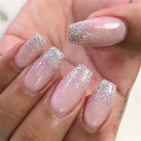 Glitter ombré nail art design | Ombre nails glitter, Nail designs ...