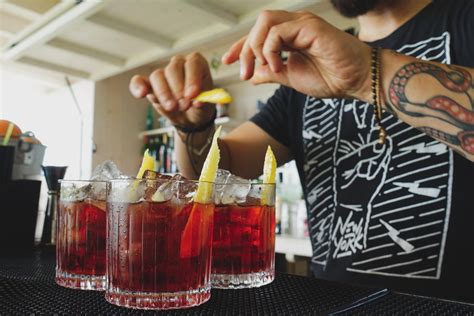 The 5 Best Gay Bars in Tampa | Mr Hudson