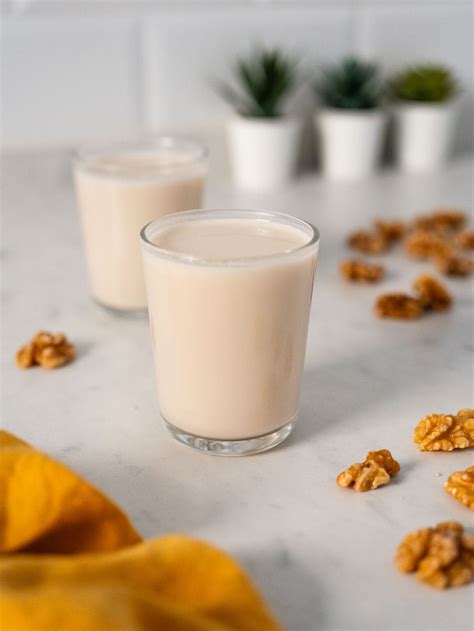 Homemade Walnut Milk Recipe and Benefits + Oat Milk Benefits
