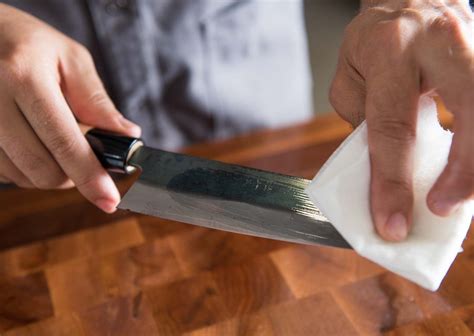 Carbon Steel Knife Care Guide: Maintenance Tips and Tricks