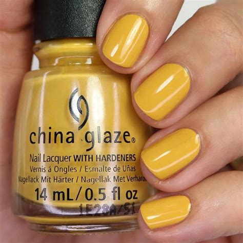 Mustard Yellow Nail Inspo