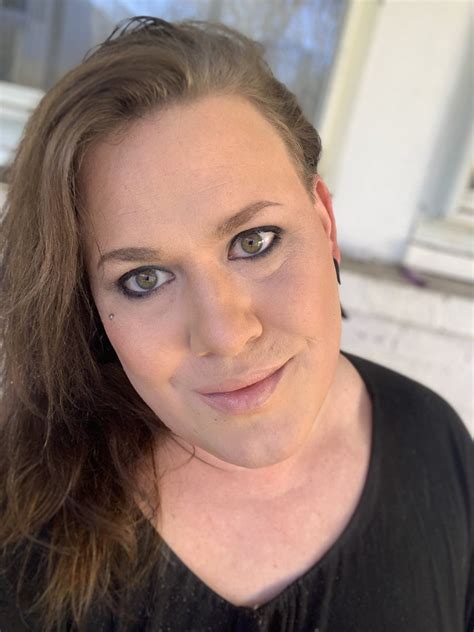 Amanda Valerie (@bdwayne25) | Twitter