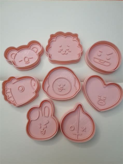 BTS BT21 Heads 3D Cookie Cutters - Etsy