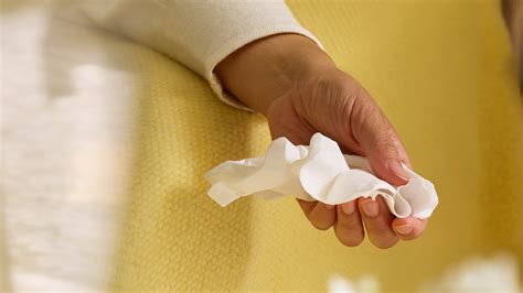 Can Allergies Make You Tired? How to Tell Symptoms Apart - The New York Times