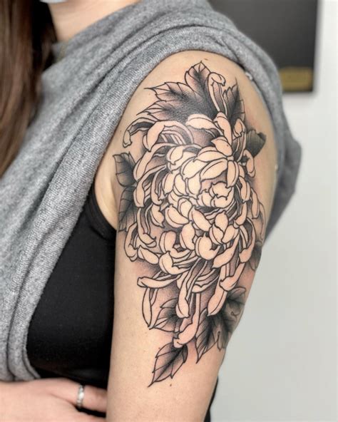 Japanese Flower Tattoo Symbolism at Ashley Bruny blog