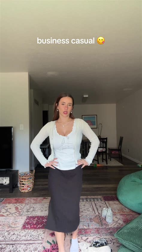 Devon (@devon.shae) - Urlebird