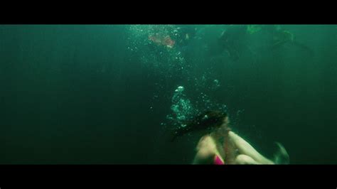 Piranha 3D Screencap | Fancaps