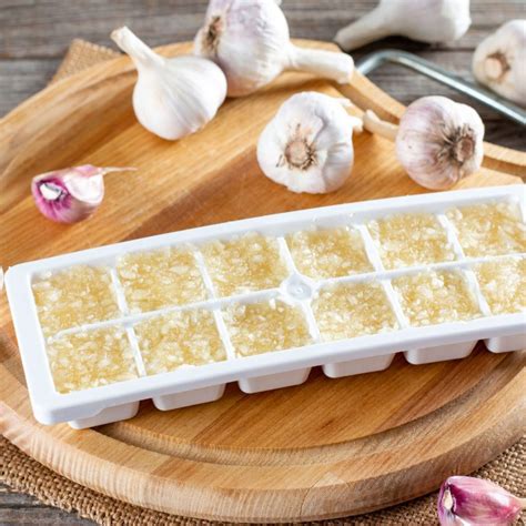 Can You Freeze Garlic? See the Pros and Cons - GardensAll