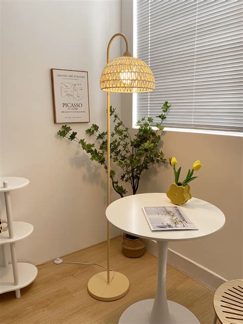 Rattan Arch Floor Lamp – Vakkerlight
