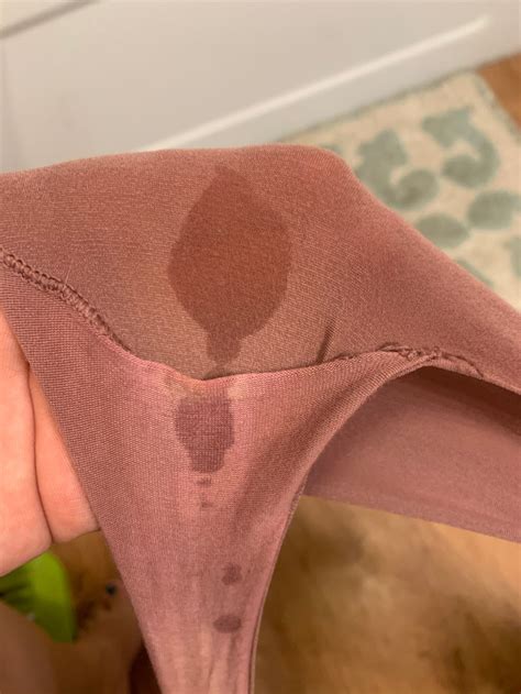 Amniotic Fluid Leak On Underwear