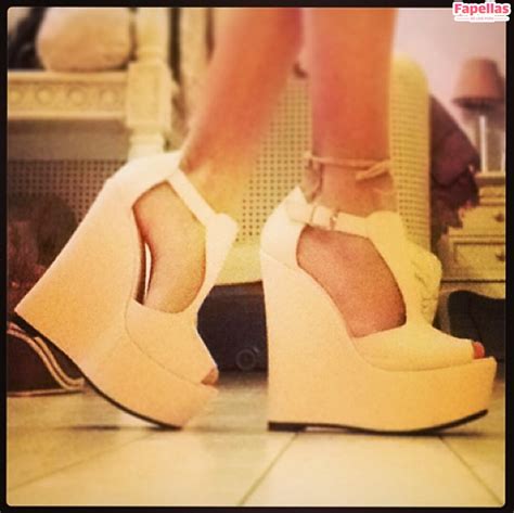 Phoebe Collin aka collin_merp aka phoebecollin_design Nude Leaks OnlyFans - Fapellas