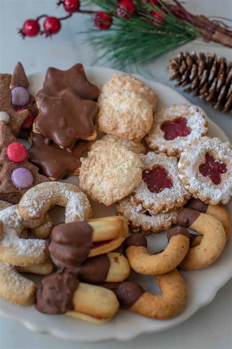 20 Best German Christmas Cookies - Traditional & Old Fashioned