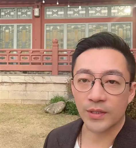 Wang Xiaofei proposes to Ma Xiaomei, takes a sweet trip to Seoul and Singapore, and opens Ma ...