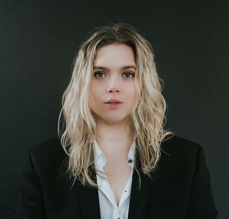 How Often Do Women Masturbate? Let’s Talk About Female Masturbation