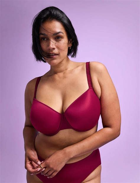 15 Most Supportive Bras for Big Boobs