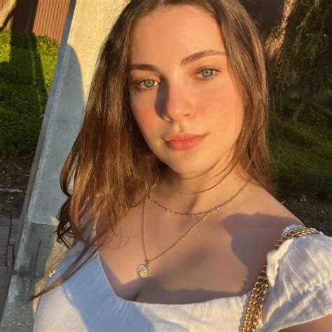 María Quintana | Instagram, TikTok | Linktree