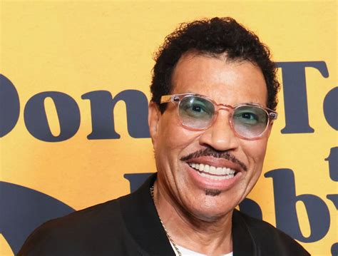 Lionel Richie Cars: The 'Commodores' Singer Once Bought 7 Mercedes-Benz ...