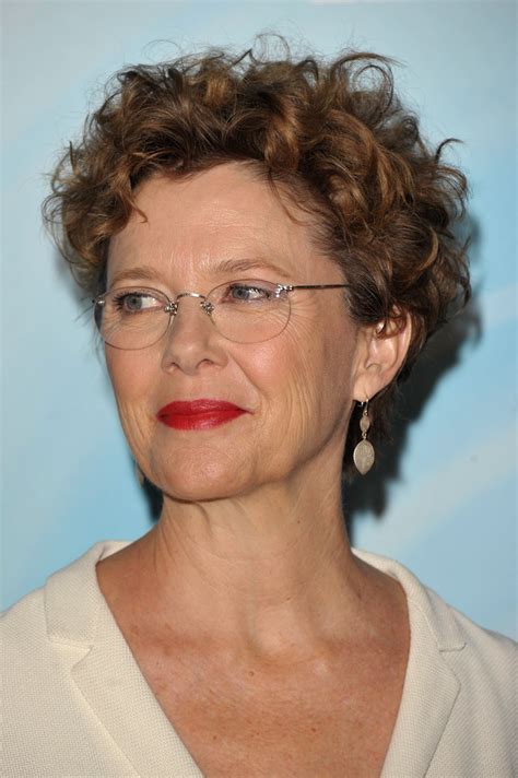 23 Short Hairstyles For Women Over 50 To Flaunt With Glasses - MZCJW