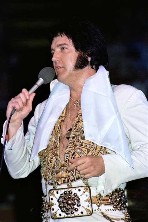 Now or Never: Elvis photographer recalls last shots at Alabama arena ...