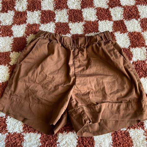 Brown Everlane pull on shorts with elastic waist.... - Depop